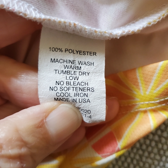 TERRY Razorback Half Zip Tank Starburst Print. Size Medium - Picture 7 of 7